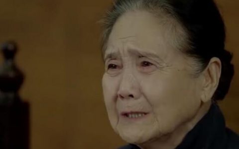 一首孝道歌曲《孝敬爹和妈》送给所有人，妈妈的房租你永远还不起